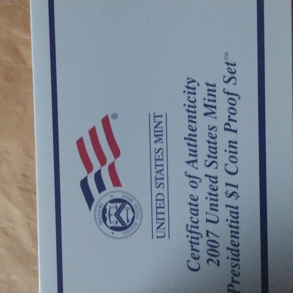 United States Mint 2007 Proof Set With Presidental Collection - Picture 2 of 11